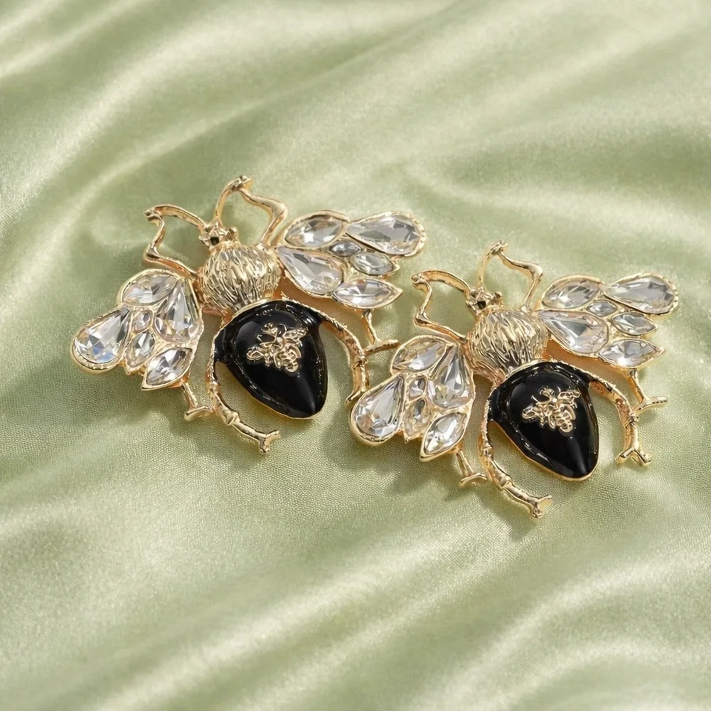 Anthropologie charming bee
